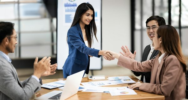 What are the effective methods for introducing a new cat to an existing pet dog?